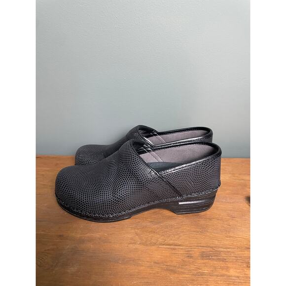 Dansko XP Black Moray Leather Comfort Nurse Clog. Size 38/7.5-8. - Picture 1 of 10